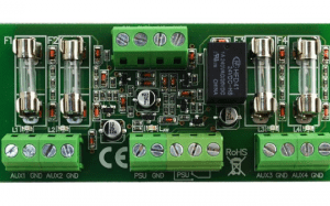 Säkringsmodul 4 separata säkringar 0.5Ah med felrelä